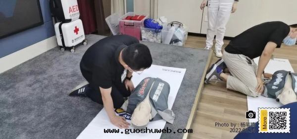 五(wǔ)大(dà)湖(hú)环(huán)保小黃人(rén)應(yìng)急救護知識技能(néng)培訓