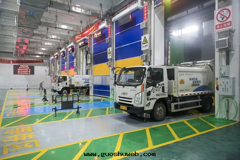 【公(gōng)司動(dòng)态】五(wǔ)大(dà)湖(hú)环(huán)保受邀參觀瀚藍(lán)桂城(chéng)街(jiē)道(dào)生活垃圾壓縮中(zhōng)轉(zhuǎn)站