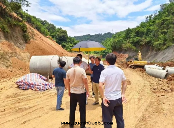 公(gōng)司技術(shù)团(tuán)隊赴河(hé)源生活垃圾填埋廠(chǎng)參觀交流