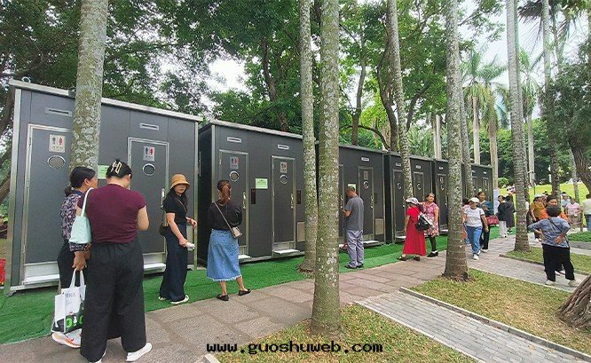 2025深圳簕杜鵑賞花(huā)周蓮花(huā)山(shān)公(gōng)园移動(dòng)公(gōng)廁服(fú)務(wù)