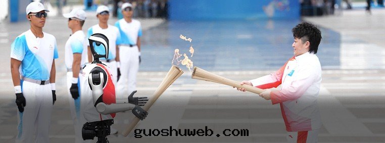 2025十(shí)五(wǔ)運火(huǒ)炬傳遞深圳站移動(dòng)公(gōng)廁服(fú)務(wù)